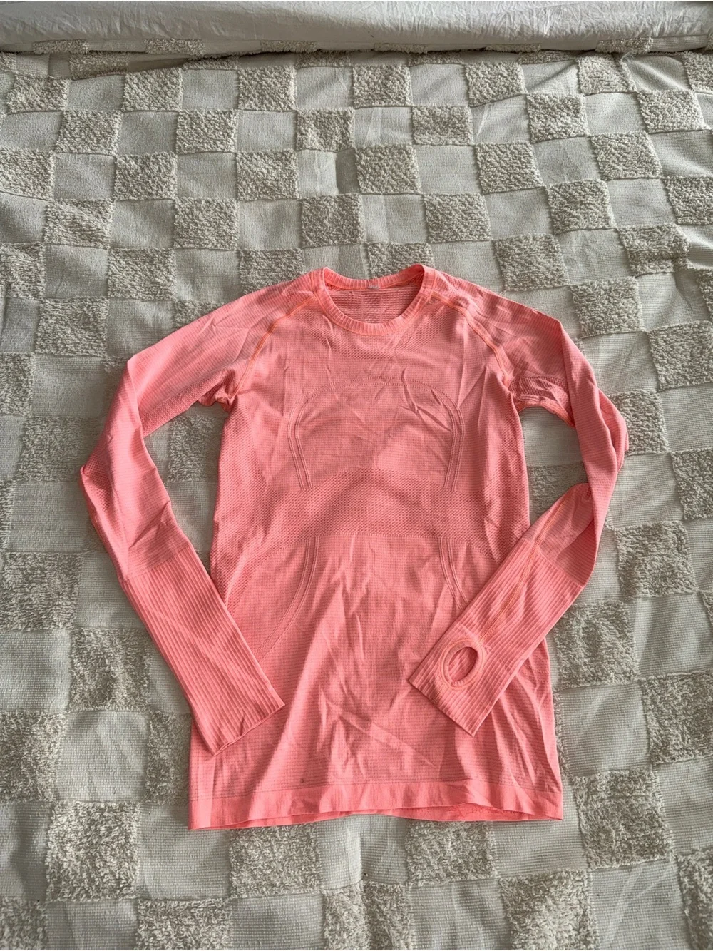 Lululemon Light Coral Swiftly Tech Long‎ Sleeve size 6